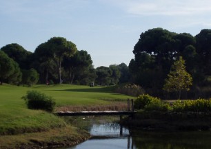 National Golf Club<span class='vzdalenost'>(5 km od hotelu)</span>