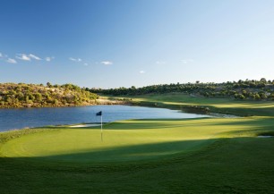 Monte Rei Golf & Country Club<span class='vzdalenost'>(251 km od hotelu)</span>