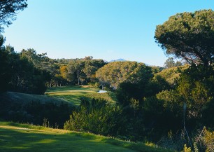 Estoril Golf<span class='vzdalenost'>(23 km od hotelu)</span>