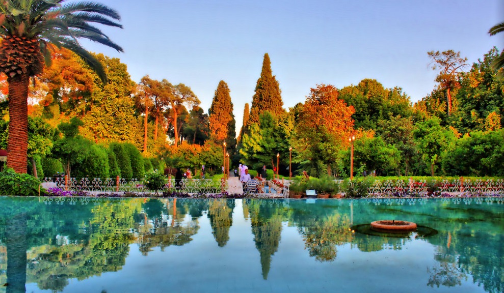 Shiraz - zahrady Eram