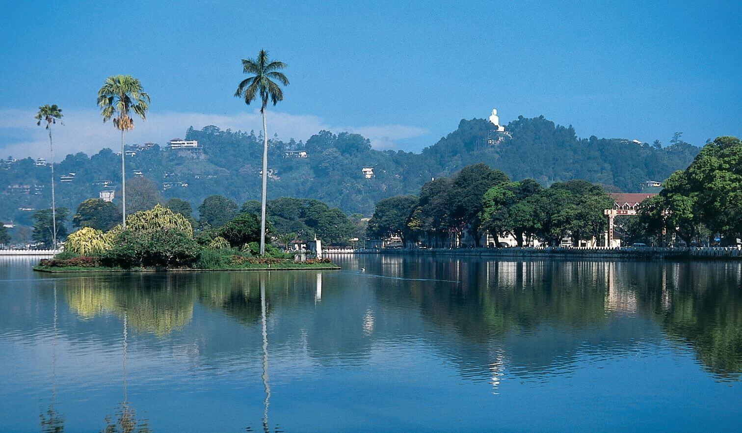 Srí Lanka - Kandy - jezero