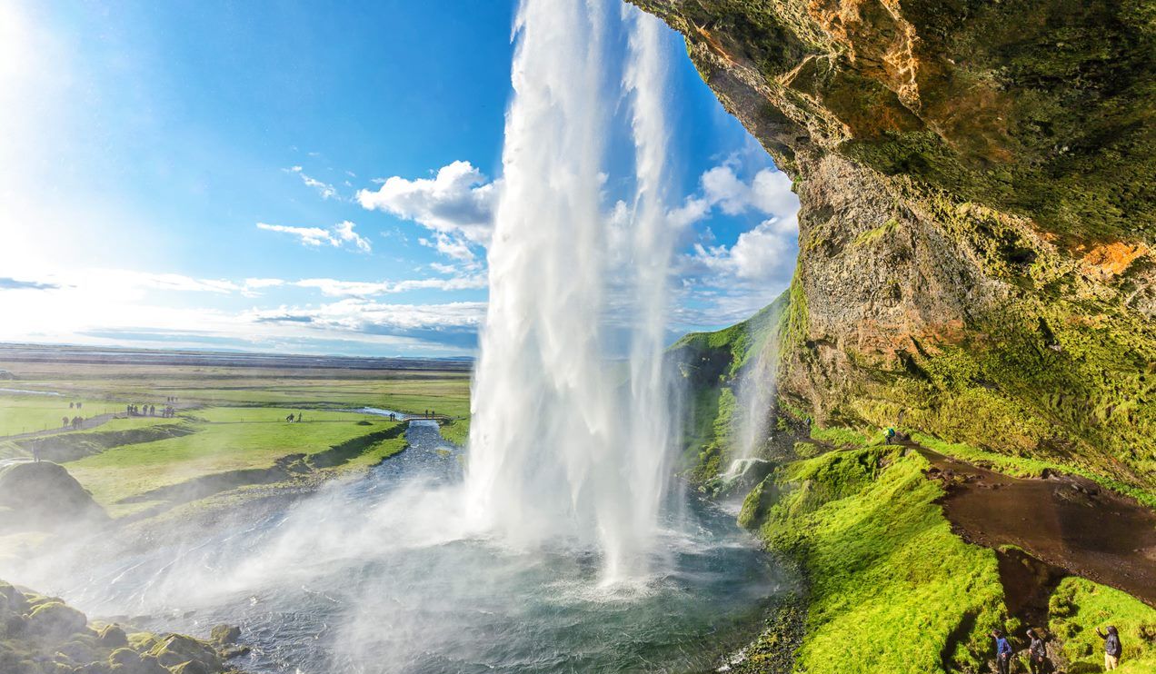Island - vodopád Seljalandsfoss