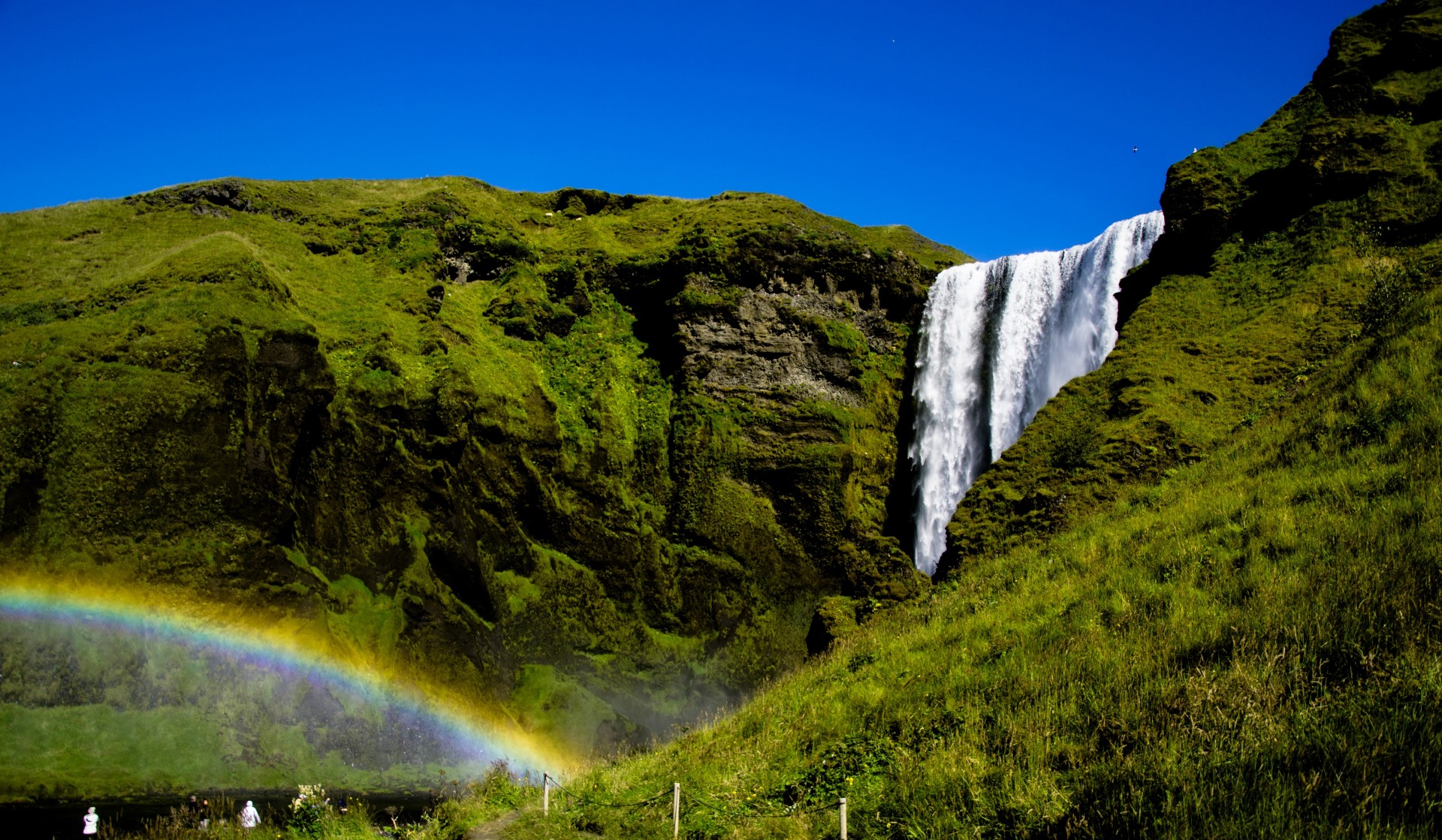 Island - vodopád Skógar