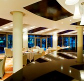 SAE-Le-Meridien-Al-Aqah-restaurace-1120