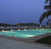 005247-05-outdoor-pool-night