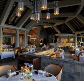 ROYAL PALM BEACHCOMBER LUXURY