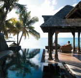 ROYAL PALM BEACHCOMBER LUXURY