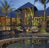 ROYAL PALM BEACHCOMBER LUXURY