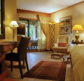 ROYAL PALM BEACHCOMBER LUXURY