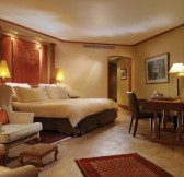 ROYAL PALM BEACHCOMBER LUXURY