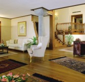 ROYAL PALM BEACHCOMBER LUXURY