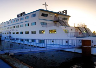 AMSTEL BOTEL