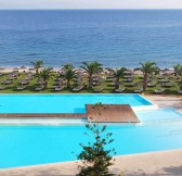 SENTIDO_Ixian_Grand_pool_and_beach