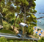 CORFU-HOLIDAY-PALACE-LIFT TO THE BEACH