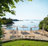 20-Private-sandy-beach-amidst-Italianate-gardens_72dpi