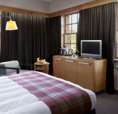 Skotsko-Edinburgh-Radisson-Blu-hotel-Edinburgh-pokoj