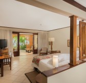 PARADIS BEACHCOMBER GOLF RESORT & SPA