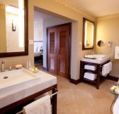 SANDALS REGENCY LA TOC