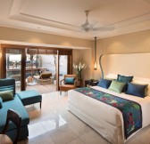 Mauricius-Constance-belle-mare-plage-2016-ab-presidential-suite-master-bedroom-011