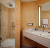 Malta - MALTA MARRIOTT Hotel  mlamc-guest-bathroom-0787-hor-clsc