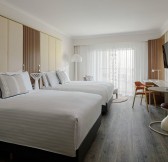 Malta - MALTA MARRIOTT Hotel  mlamc-queen-guestroom-2857-hor-clsc