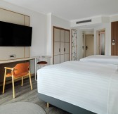 Malta - MALTA MARRIOTT Hotel  mlamc-queen-guestroom-2861-hor-clsc