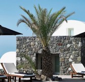 SANTO MARIS OIA LUXURY SUITES & SPA