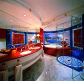 One_Bedroom_DeluxeSuite_Bathroom