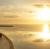 SANTO MARIS OIA LUXURY SUITES & SPA