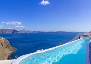 CANAVES OIA SUITES *****