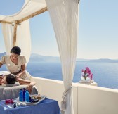 CANAVES OIA SUITES