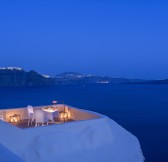 CANAVES OIA SUITES