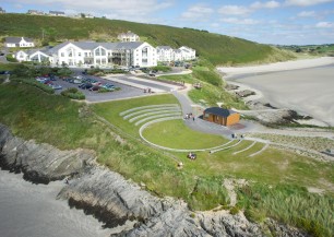 INCHYDONEY ISLAND LODGE & SPA