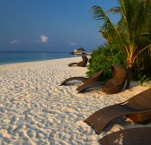 MALEDIVY_-_KUDAFUSHI_MALDIVES_11