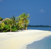 MALEDIVY_-_KUDAFUSHI_MALDIVES_16