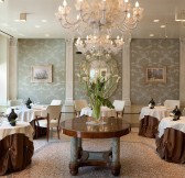 BENATKY_-_LONDRA_PALACE_18