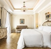 KING GEORGE A LUXURY COLLECTION HOTEL