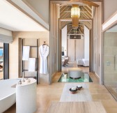 Maledivy-Waldorf-Astoria-Maldives-Ithaafushi-one-bedroom-overwater-vila-4