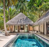 Maledivy-Joali-Maldives-Luxury-Resort-Muravandhoo-Island-Beachfront-Villa-pool-3