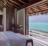 Maledivy-OneOnly-Reethi-Rah-Luxury-Resort-Overwater-Villa-4