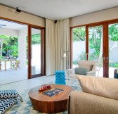 Maledivy-Amilla-Fushi-Ocean-Beach-House-Living-Area-1