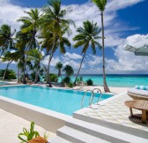 Maledivy-Amilla-Fushi-Oceanfront-Residence-Beachfront-Pool-2