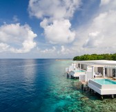Maledivy-Amilla-Fushi-Reef-Water-Pool-Villa-1