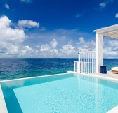 Maledivy-Amilla-Fushi-Reef-Water-Pool-Villa-3