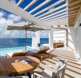 Maledivy-Amilla-Fushi-Reef-Water-Pool-Villa-5