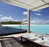 Maledivy-Cheval-Blanc-Randheli-Luxury-Resort-Noonu-Atoll-Overwater-Villa-6