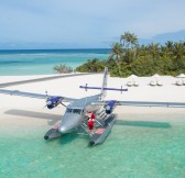 Maledivy - Soneva Jani _Seaplane_