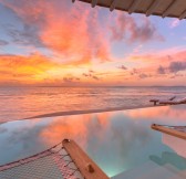 Maledivy - Soneva Jani - 1 Bedroom Water Retreat with Slide (2)