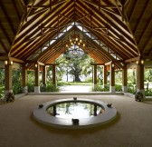 Maledivy - Dusit Thani Maldives_lobby