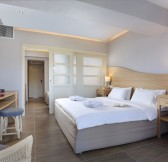 Recko-Kreta-Lyttos-beach-resort-family-room-with-sliding-door-sea-view-lyttos-beach-2